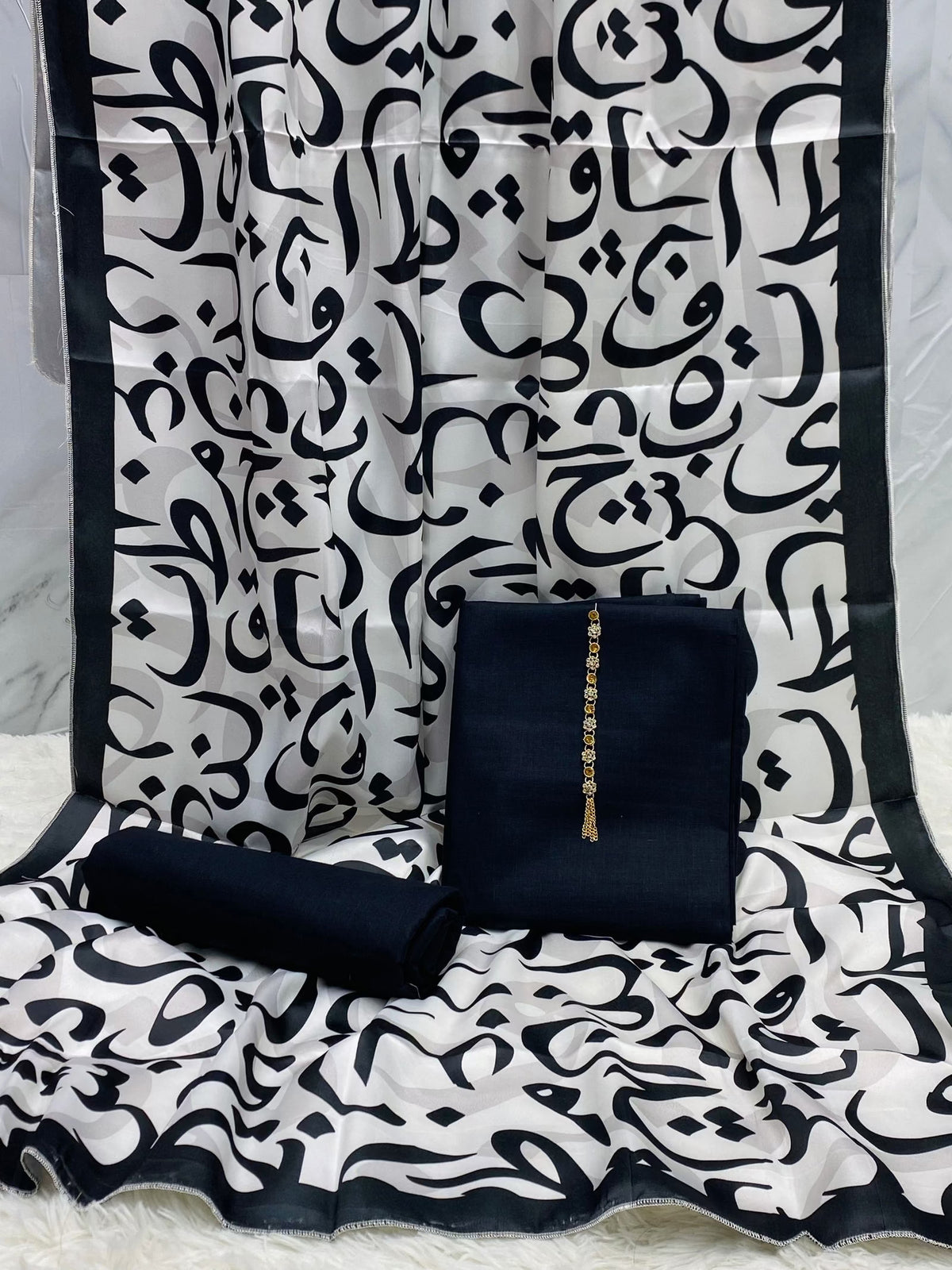 Hujoom Lawn Suit By Sastaae - Sastaae