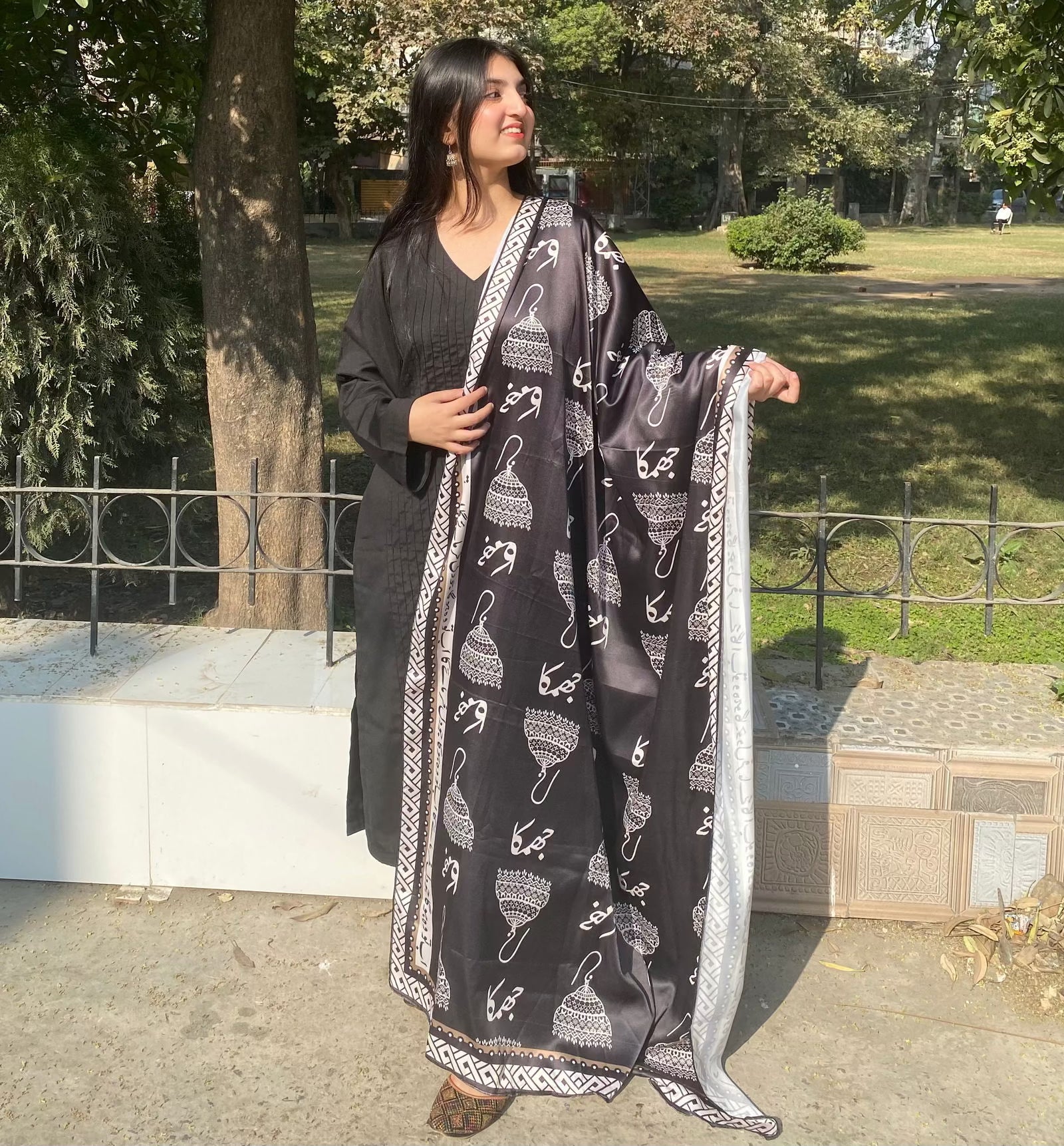 Jhumka Odhni By SastaaE - Sastaae