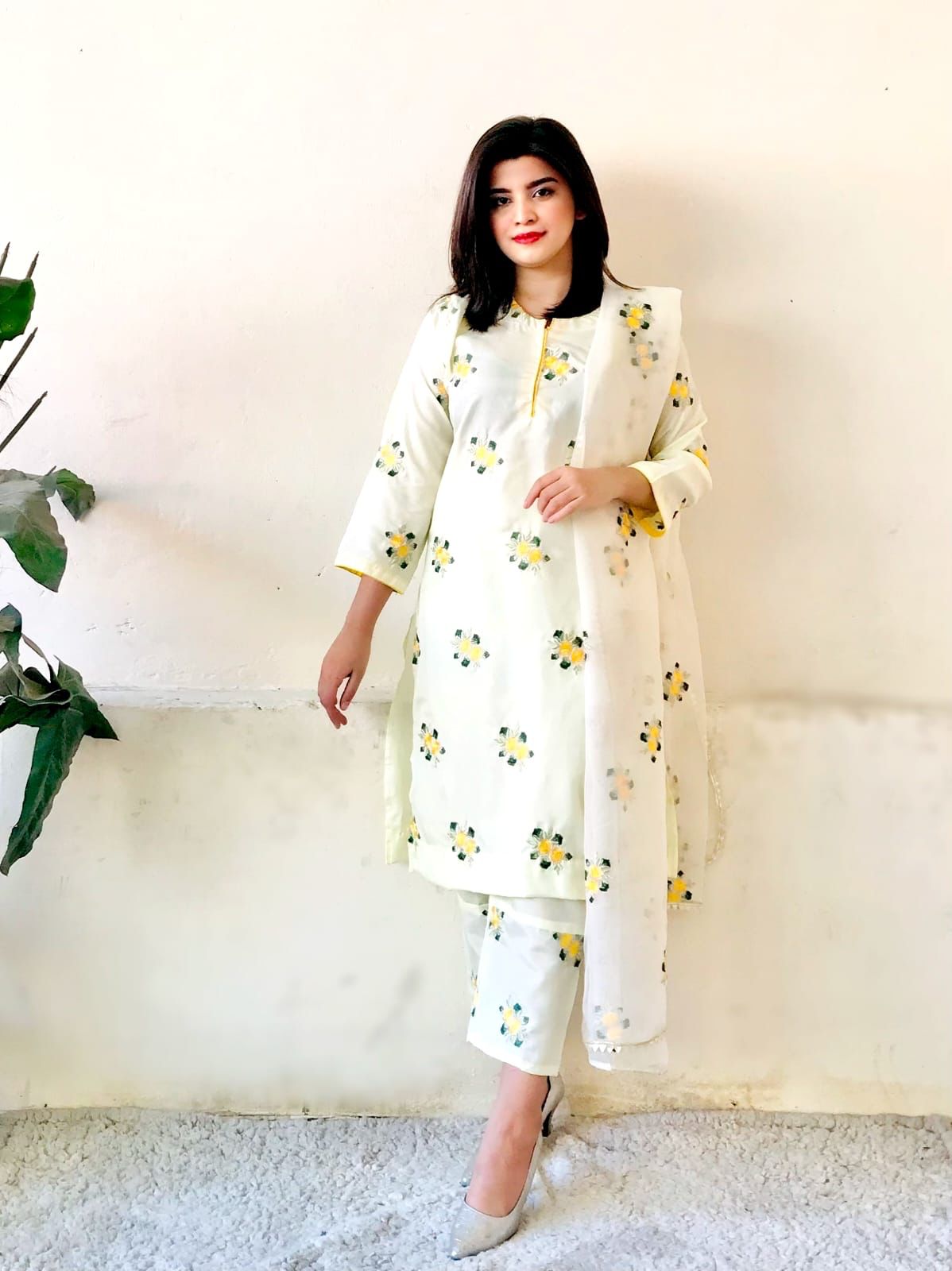 Sastaae Stitched 3pc Floral Embroidered Dress - Sastaae
