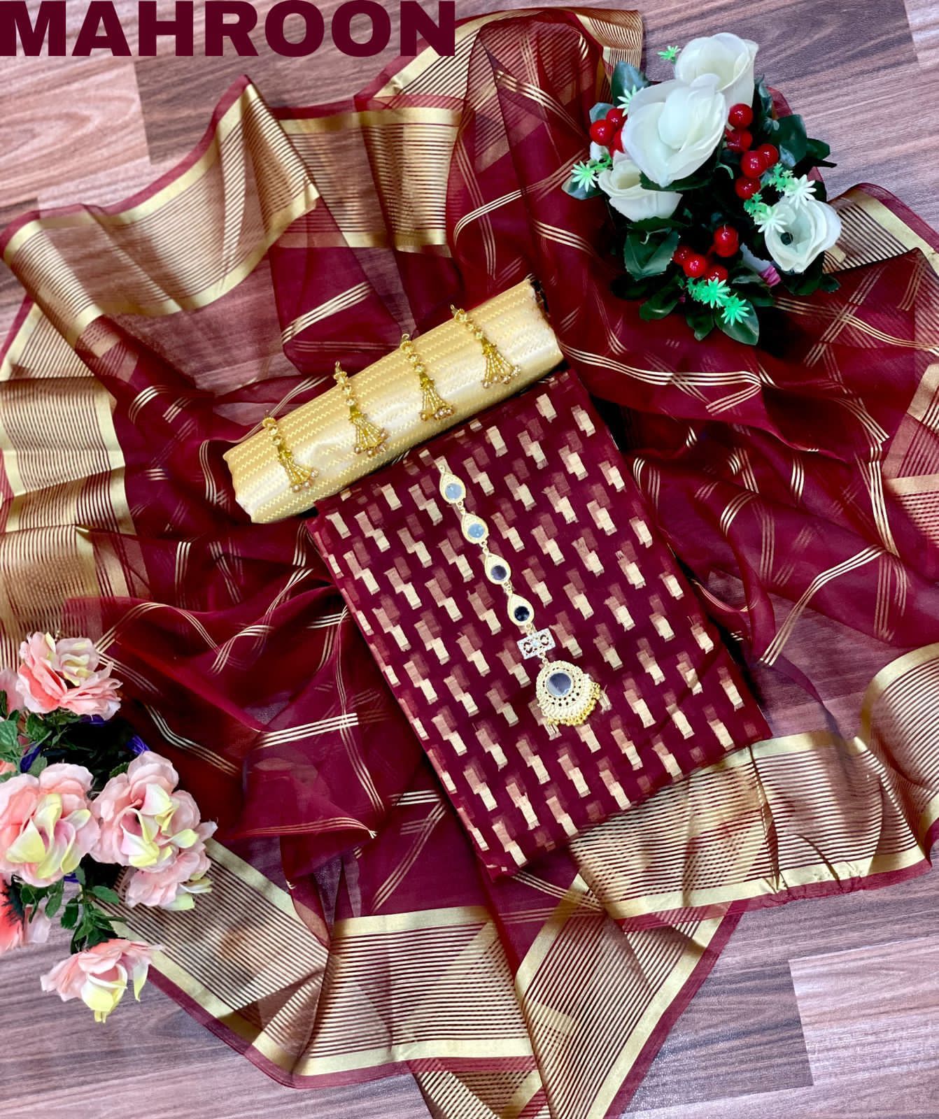 Sastaae presents 3 pc Unstitched Organza Jacquard Eid Collection with Jamawar Trouser - sastaae